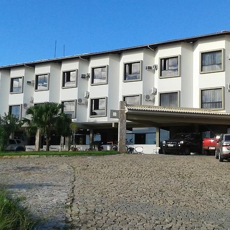Pousada Das Araras Itaobim エクステリア 写真